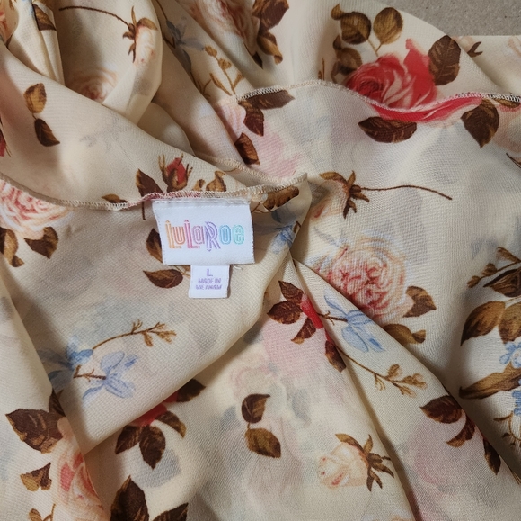 EUC LuLaRoe Shirley Large Yellow Red Roses Floral Kimono Wrap 🦄 L 18/22 - Picture 2 of 4